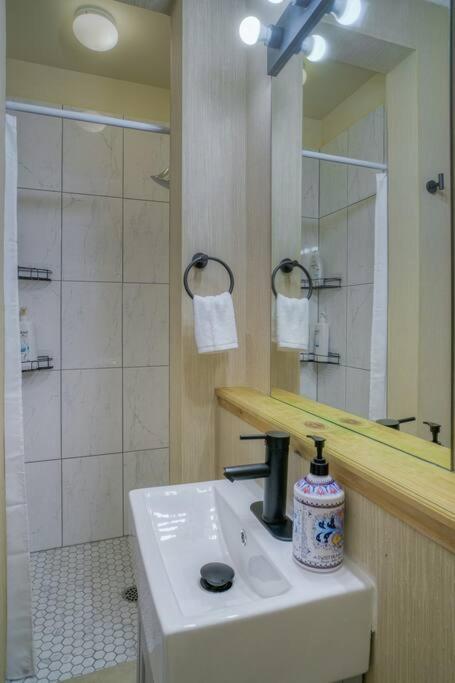 5 Mins To Banff - Cozy Townhome 2Br&2Bath - Banff Pass Included Canmore Bagian luar foto