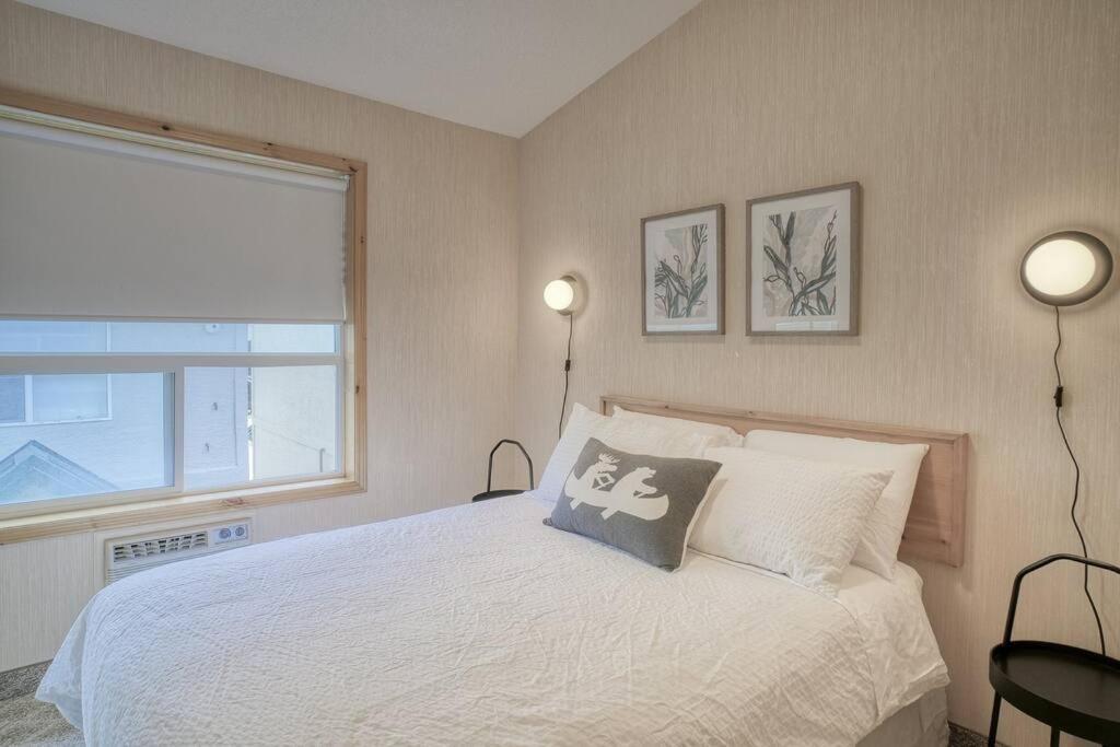 5 Mins To Banff - Cozy Townhome 2Br&2Bath - Banff Pass Included Canmore Bagian luar foto
